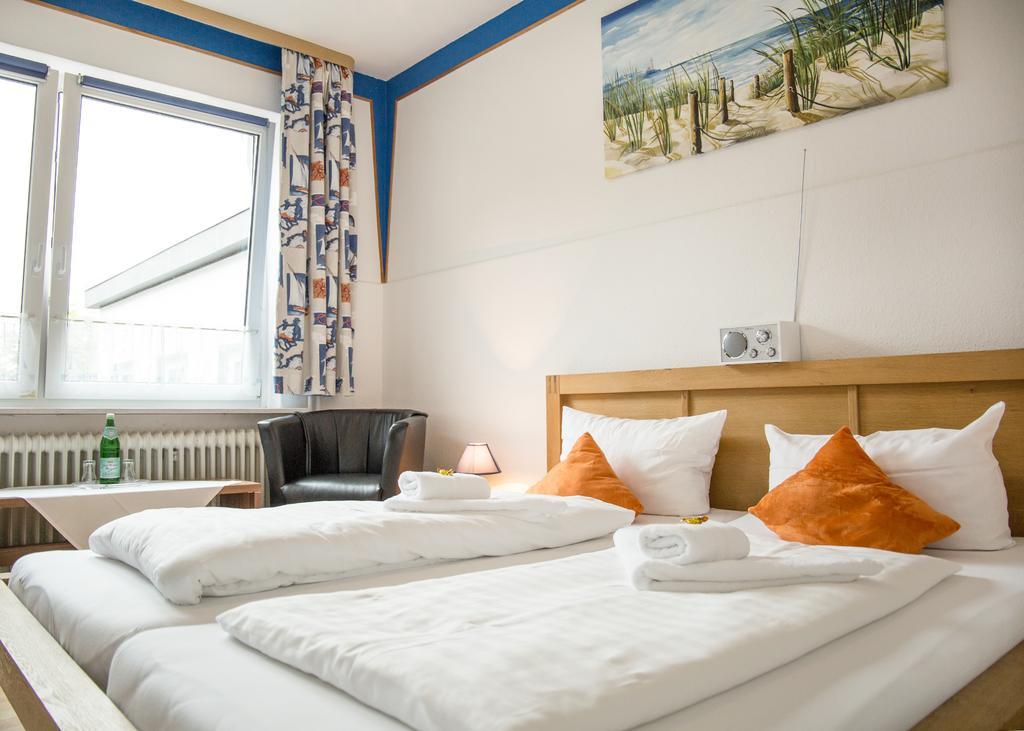 Hotel Tum Stueuermann Büsum Exteriör bild