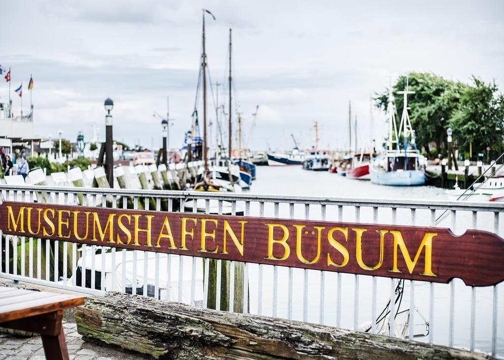 Hotel Tum Stueuermann Büsum Exteriör bild