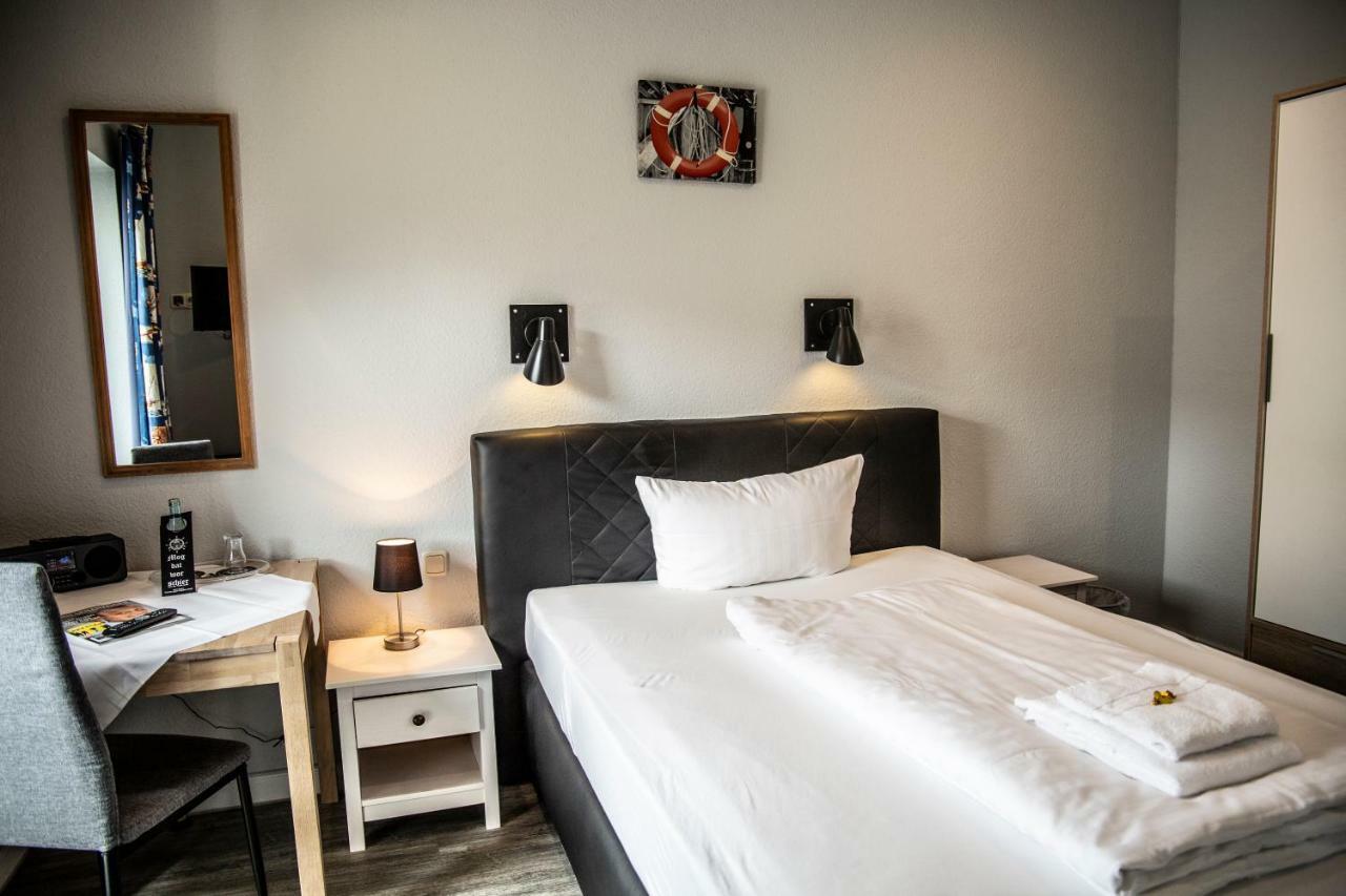 Hotel Tum Stueuermann Büsum Exteriör bild