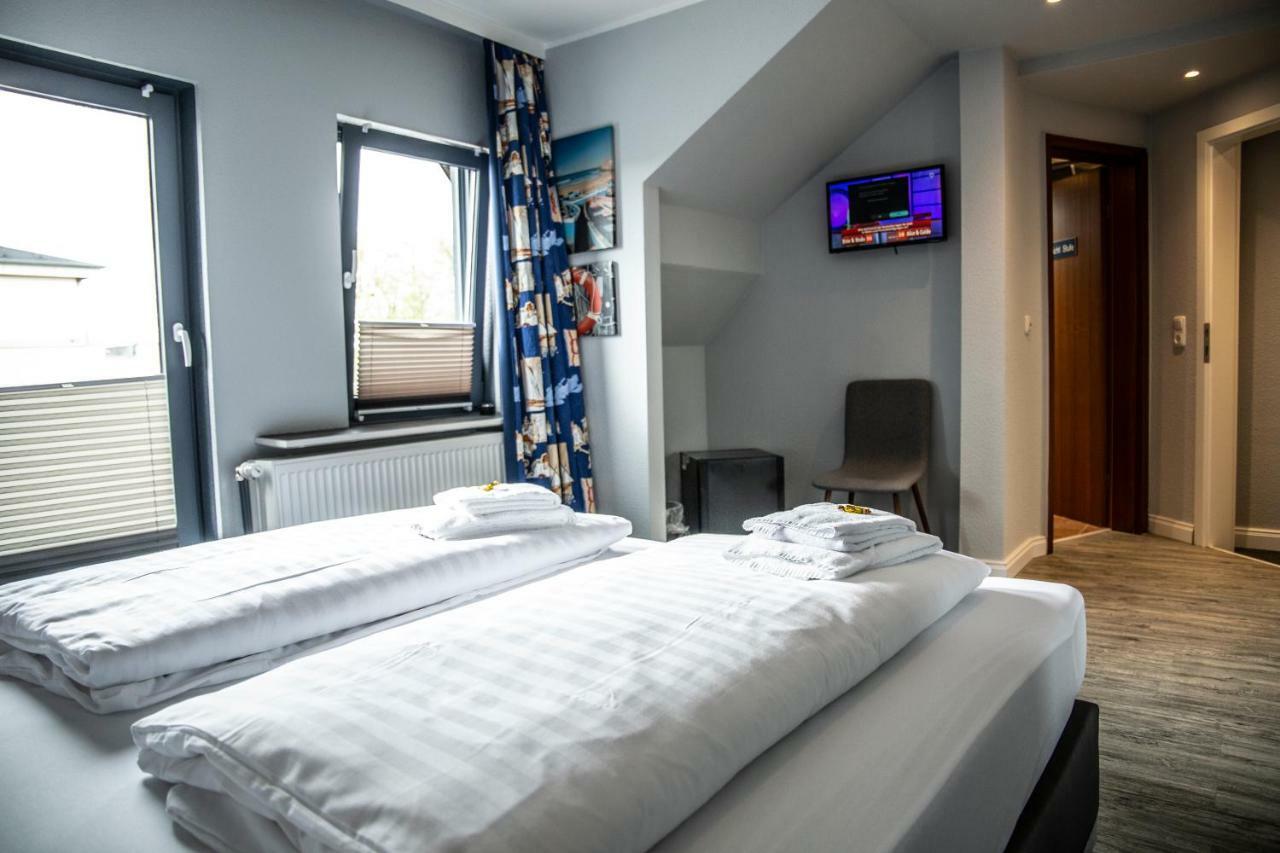 Hotel Tum Stueuermann Büsum Exteriör bild